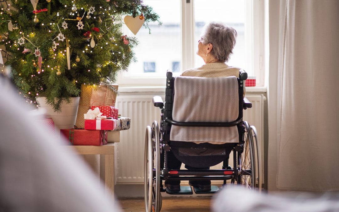 How to Help the Elderly Feel Less Alone This Christmas